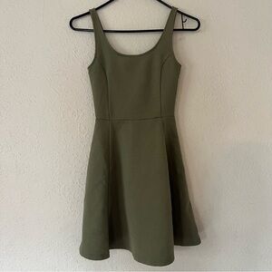 Green flowy dress H&M